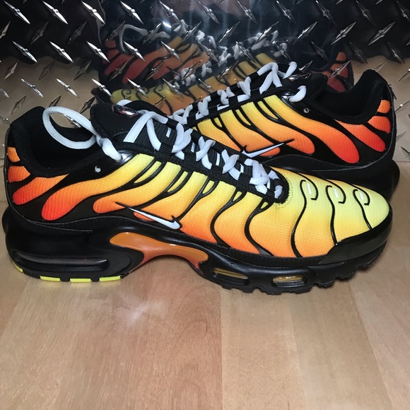 Nike Air Max Plus ‘Tiger’ - Picture 5 of 8
